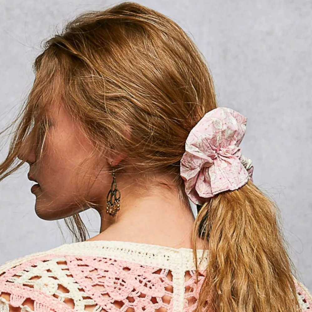 POL HAND CRAFTED FLORAL PRINT SCRUNCHIE HAIR TIE